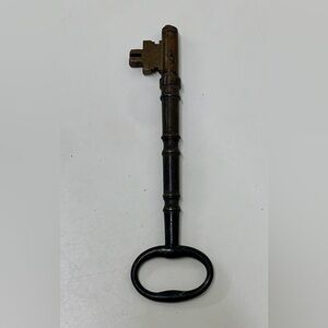 c. 1900 Antique Michigan Industrial Commercial Solid Barrel Skeleton Key